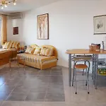 Apartamento Dom-el Real 3 - *