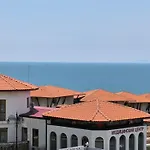 Dom-el Real 3 - Apartamento
