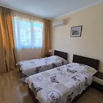 Apartamento Dom-el Real 3 - *
