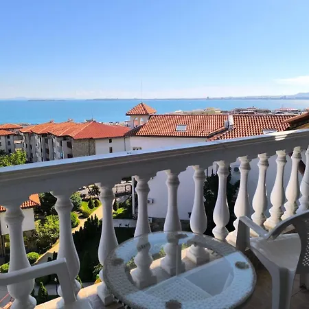 Apartment Dom-el Real 3 -